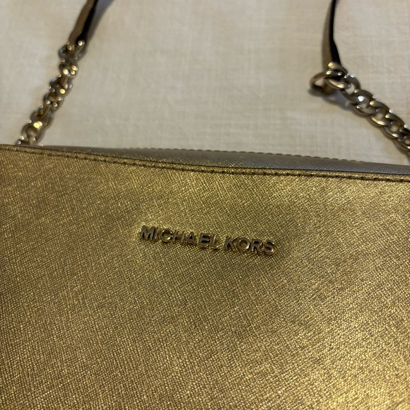 Michael Kors Gold Jet Set Crossbody Purse - Picture 2 of 7